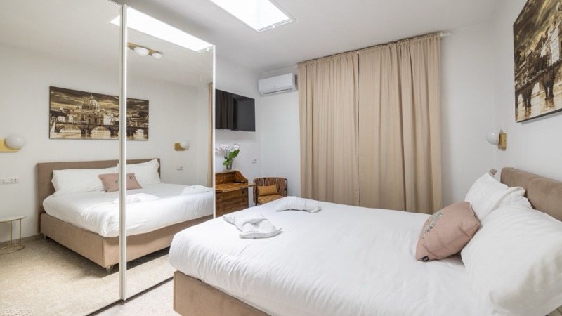 Antica Roma Garden Suite — 8